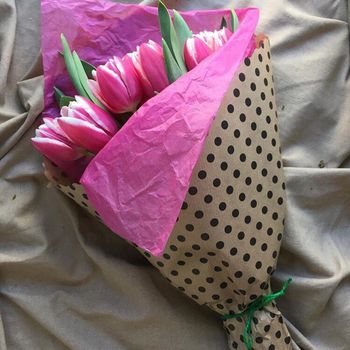 Кулек тюльпанов