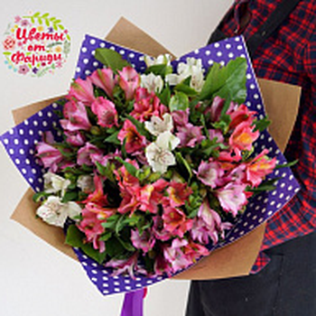 Букет из 15 альстромерий