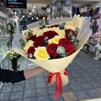 Букет “Страсть и нежность в каждой розе”