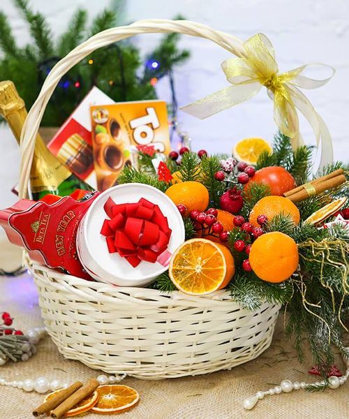Композиция "Новогодняя корзина"